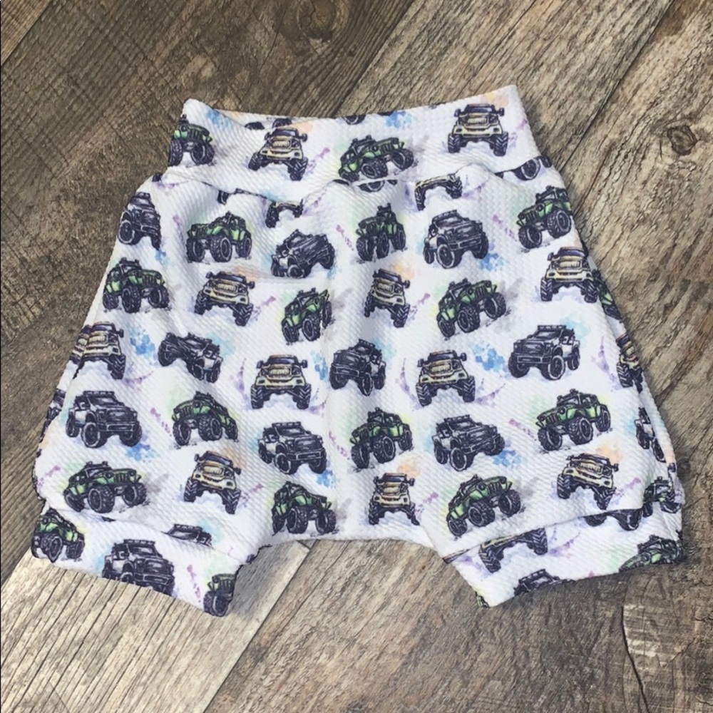 Boys 6/9 month shorties